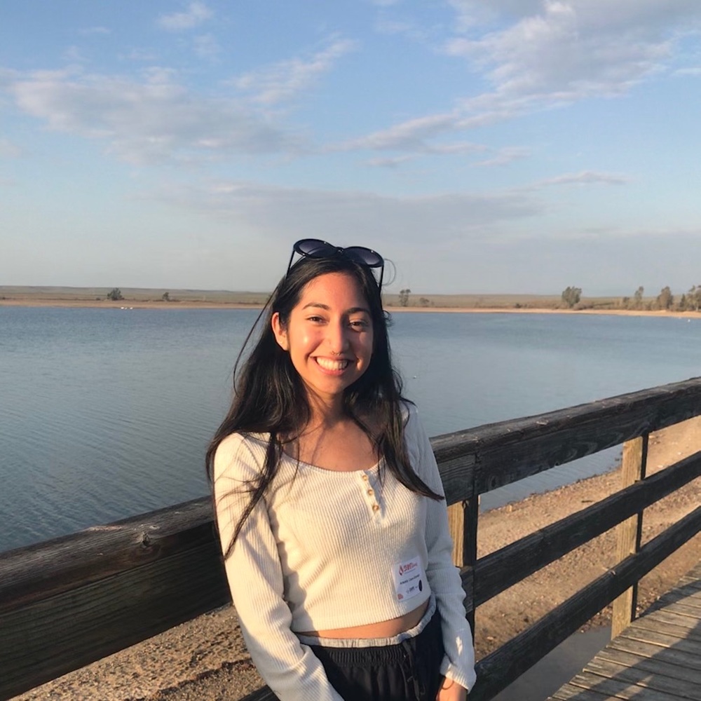 Meet your Posher, Aracely